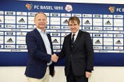 DSM-Chef Christoph Goppelsroeder mit FCB-Präsident Bernhard Burgener. (Bild: PD)