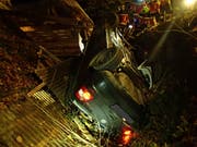 Aus diesem Wrack entstiegen vier Personen nach einem Unfall vom Donnerstag in Reitnau AG praktisch unverletzt. (Bild: Handout Kantonspolizei Aargau)