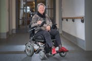 Gerne mit ihrem Elektrorollstuhl unterwegs: Ruth Köppel. (Bild: Urs Bucher)
