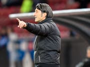 Murat Yakin darf das Team am Samstag gegen Luzern von der Bank aus führen (Bild: KEYSTONE/WALTER BIERI)