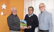 An der Vernissage (von links): Jakob Christen, Heini Murer und Gerhard Baumgartner. (Bild: PD)