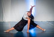 ie Gymnastikgruppe zeigte am Wochenende den rund 2000 Besuchern ihr ganzes Können. (Bild: Andrea Stalder)
