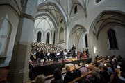 Am Samstag traten gleich mehrere Chöre gemeinsam in der katholischen Kirche Unterägeri auf. (Bild: Maria Schmid (Unterägeri, 3. November 2018))