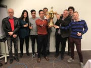 Die SG Luzern (von links): Robert Hübner, Lena Georgescu, Davide Arcuti, Oliver Kurmann, Noel Studer, Valery Atlas, Roland Lötscher und Roger Gloor. Auf dem Bild fehlen Fabian Bänziger (Junioren WM), Martin Krämer, Georg Fröwis, Vincent Riff und Enrique Almada.Bild: Werner Rupp (Lausanne 28. Oktober 2018)