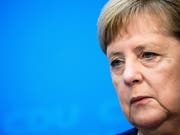 Die CDU steht zum Koalitionsvertrag mit der SPD - das betont die deutsche Kanzlerin Angela Merkel nach der Klausur ihrer Parteispitze. (Bild: KEYSTONE/EPA/CLEMENS BILAN)