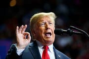 Donald Trump an einer Wahlveranstaltung in Fort Wayne. (Bild: Carolyn Kaster/AP Photo (5. November 2018))
