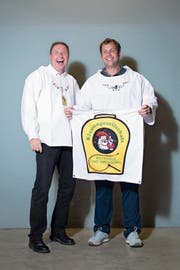 Der alte und der neue Präsident: Pirmin Achermann (links) und sein Nachfolger Arno Rätz posieren vor der Generalversammlung fürs Foto. (Bild: Maria Schmid (Rotkreuz, 2. November 2018))