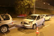 Die Unfallstelle vom Montagabend auf der Zürcher Strasse bei Winkeln. (Bilder: Stadtpolizei St.Gallen - 5. November 2018)