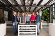 Das Team Verkauf Innenausbau der Erich Keller AG: Karin Bruni, Janus Tomaselli, Bernhard Nietlispach, Felix Sutter, Simone Wagner und Adrian Stacher (von links nach rechts). (Bild: PD)