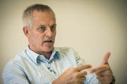 Markus Baiker erklärt im Gespräch, welche Pläne er mit den Kreuzlinger Schulen hat. (Bild: Reto Martin)