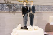 Für gewisse Konditoreien ein No-Go: eine Hochzeitstorte mit einem homosexuellen Sujet als Dekoration. (Symbolbild: Keystone)