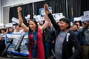 Die 38-jährige Davids nach ihrer Wahl. (Bild: EPA/JIM LO SCALZO)