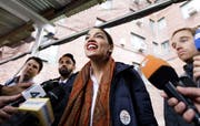 Alexandria Ocasio-Cortez wird 29-jährig in den Kongress einziehen. (Bild: EPA/Justin Lane, New York, 6. November 2018)