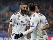 Karim Benzema (links) glänzte beim 5:0-Kantersieg von Real Madrid bei Viktoria Pilsen als zweifacher Torschütze (Bild: KEYSTONE/AP/PETR DAVID JOSEK)