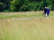 Kein Abbau in der Altersvorsorge: Die Pensionskassenguthaben werden gleich hoch verzinst wie heute. (Bild: KEYSTONE/STEFFEN SCHMIDT)