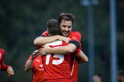 In der laufenden Saison hatte der FC Stans (im Bild Christopher Pithan und Fabio Gisler, vorne) bislang wenig zu jubeln. (Bild: Manuela Jans-Koch (Stans, 7. Oktober 2017))