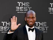 Didier Drogba (40), hier vor zwei Monaten an der FIFA Awards Gala in London, sagt als Aktiver endgültig «Servus» (Bild: KEYSTONE/EPA/FACUNDO ARRIZABALAGA)