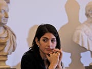 Soll den Beauftragen für Korruptionsbekämpfung in Rom belogen haben: Bürgermeisterin Virginia Raggi. (Bild: KEYSTONE/AP/ALESSANDRA TARANTINO)