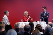 FDP Roadshow in Zug: Die drei Bundesratskandidaten der FDP, Ignazio Cassis, Isabelle Moret und Pierre Maudet, im Gespräch im Parkhotel in Zug. (Bild: Stefan Kaiser)