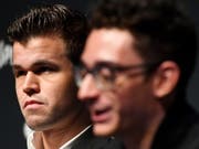 Die zwei WM-Strategen: Titelhalter Magnus Carlsen aus Norwegen (links) und Herausforderer Fabiano Caruana aus den USA (Bild: KEYSTONE/EPA/FACUNDO ARRIZABALAGA)