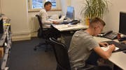 Zwei der rund 730 Mitarbeitenden der Stadt, die vom angepassten Personalreglement betroffen sind. (Bild: PD)