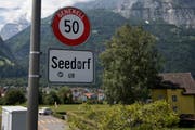 Die Gemeinde Seedorf muss auch 2019 in den Unterhalt und die Sanierung der Mehrzweck- und Turnhalle investieren. (Bild: Corinne Glanzmann, 5. Juni 2018)
