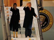 Bei der Ankunft in Paris freundlich winkend - wenig später gehässig twitternd: US-Präsident Donald Trump. (Bild: KEYSTONE/AP/MICHEL EULER)