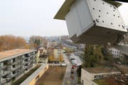 Die Webcam auf dem Kirchturm fotografiert auch nach dem Einzug von Bewohnern das Geschehen beim Seehof. (Bild: Sandro Büchler)