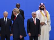 Gelegenheiten zu Treffen auch unter vier Augen am Rande des G20-Gipfel bieten sich zuhauf. Von links nach rechts: der russische Präsident Wladimir Putin, sein amerikanischer Amtskollege Trump, der brasilianische Staatschef Temer und der saudische Kronprinz Mohammed bin Salman. (Bild: KEYSTONE/EPA AAP/LUKAS COCH)