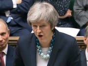Die britische Premierministerin Theresa May hat am Montag in London die Abstimmung über das Brexit-Abkommen im britischen Parlament auf unbestimmt verschoben. (Bild: KEYSTONE/AP PA/PARBUL)