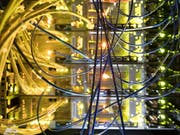 Dringender Handlungsbedarf: Das Weltwirtschaftsforum WEF sieht die digitale Welt vor einer Vertrauenskrise. (Bild: KEYSTONE/GAETAN BALLY)