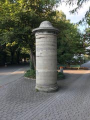 Die Litfasssäule an der Ecke Rheinstrasse/Industriestrasse. (Bild: Peter Exinger)