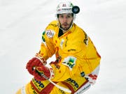 Jason Fuchs wurde am Samstag unglücklich von einem Puck getroffen (Bild: KEYSTONE/WALTER BIERI)