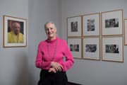 Angela Rosengart, Museumsdirektorin und Stiftungspräsidentin mit Bildern von David Douglas Duncan. (Bild Boris (Luzern, 17. März 2017))