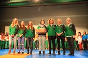 Das Gymnastik-Kleinfeld-Team vom TV Buchs wurde an der Versammlung für seinen Schweizer-Meister-Titel geehrt. (Bild: Robert Kucera)