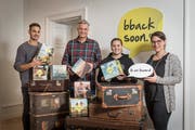 Das Team für Spontantrips: Christoph Anrig, Roland Laux, Irene Montefusco, Karin Märki. (Bild: Hanspeter Schiess)