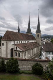 Die Hofkirche in Luzern. Bild: Nadia Schärli (12. September 2017))