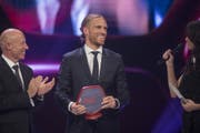 Im Januar 2018 wurde der damalige FCB-Spieler Michael Lang zum «Fussballer des Jahres» gewählt (Bild: Keystone)