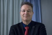 Markus Conzelmann (54) hat unterschiedlichen Hotels geleitet unter anderem als Direktor im Park Inn by Radisson Zurich Airport. Heute führt er das Radisson Blu Hotel Lucerne als General Manager. (Pius Amrein (Luzern, 16. März 2016))