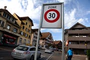 In Rothenburg lief 2014 ein Tempo-30-Pilotversuch. (Bild: Nadia Schärli (21. Oktober 2014))