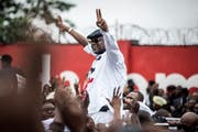 Die Umfragen sprechen für Félix Tshisekedi, den Kandidaten der Opposition. Bild: John Wessels/AFP (Kinshasa, 27. November 2018)