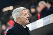 Der Schweizer Nationaltrainer Vladimir Petkovic hat gut lachen: An der Auslosung in Dublin für die EM-Quali 2020 wurden seinem Team vermeintlich leichte Gegner zugelost. (Bild: /Ennio Leanza/Keytone (Luzern, 18. November 2018))