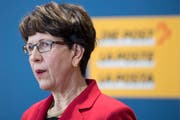 Wird sich zukünftig nicht mehr mit dem Titel als erste Frau an der Spitze der Post schücken können: Susanne Ruoff. (Bild: Peter Schneider/Keystone (Bern, 6. Februar 2018))