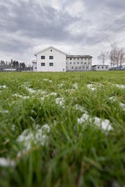 Die Zellen im Trakt des Normalvollzugs seien zu klein. (Bild: Benjamin Manser)