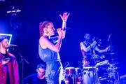 Die Rapperin Steff la Cheffe war eine der Musikerinnen, die an den 30. Jazztagen im Städtli auftraten. (Bild: Ralph Ribi)
