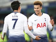 Son Heung-Min feiert eines seiner Tore mit Dele Alli (Bild: KEYSTONE/AP/JON SUPER)