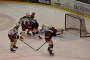 Der Herisauer Angriff scheitert an Wils Goalie Fabio Meier. (Bild: Mea McGhee)