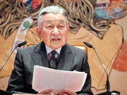 Mit einer emotionalen Ansprache hat sich der japanische Kaiser Akihito von seinen Untertanen verabschiedet - im kommenden Mai überlässt er den Thron seinem Sohn Naruhito. (Bild: KEYSTONE/AP Kyodo News/202641+0900)
