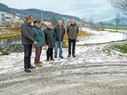 Sie haben Bilanz gezogen und die neue Broschüre vorgestellt (von links): Urs Müller, Geschäftsführer RBK, Reto Zingg, Biologe VUF und Initiant des Fischmonitorings, Roland Wälter, Präsident RBK, Roland Riederer, Fischexperte, und Michael Kugler, Anjf St. Gallen. (Bild: Kurt Latzer)