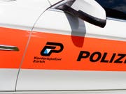 In Rüti ZH hat ein Mann auf einen Gastbetrieb geschossen und dabei einen Mann tödlich verletzt. (Bild: KEYSTONE/WALTER BIERI)